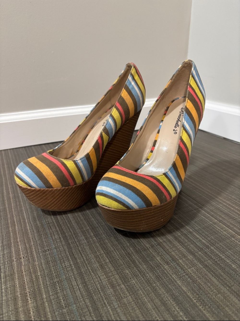Breckelles Multicolor Striped Platform Wedges